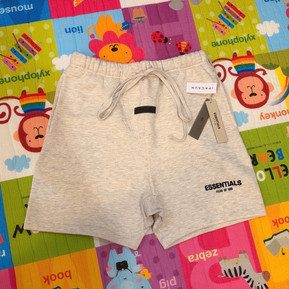 Fear of God Essentials Shorts (ss22)